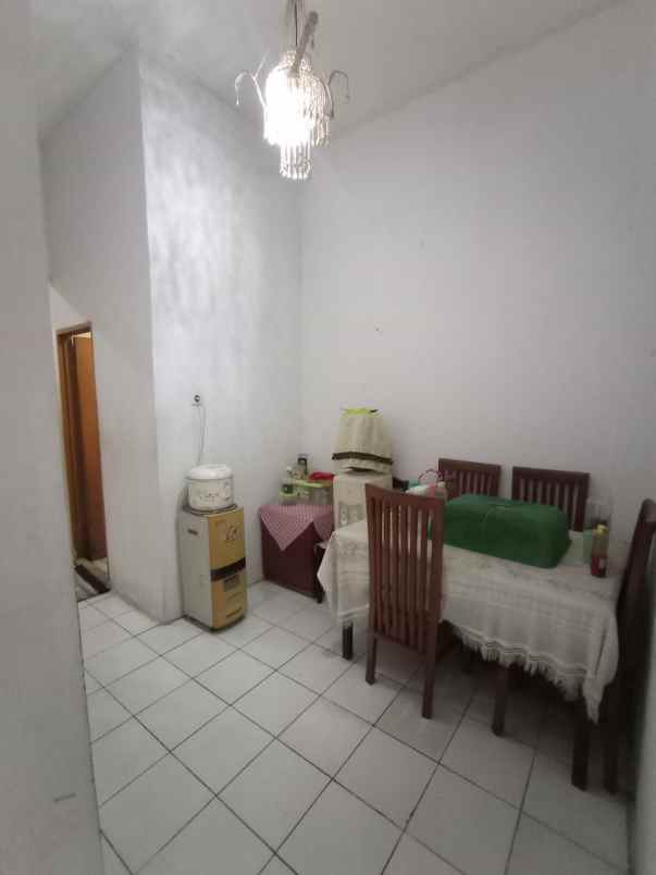 dijual rumah pancoran mas depok