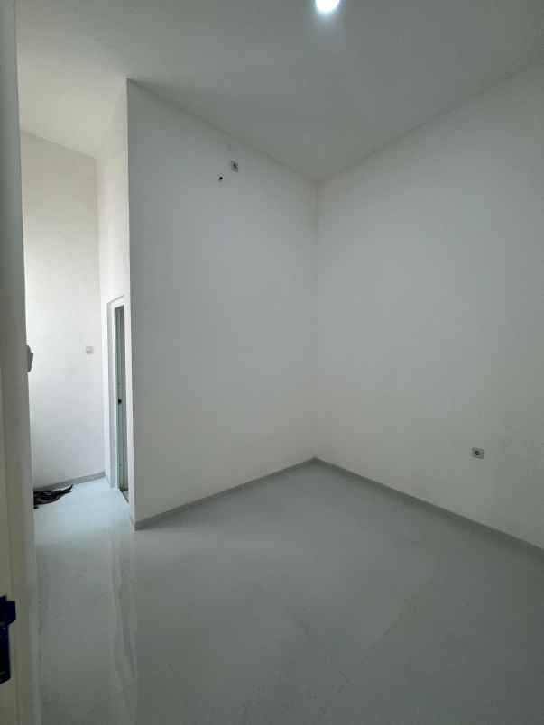 dijual rumah pantai mentari