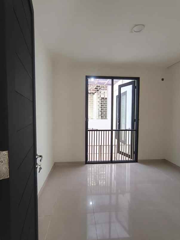 dijual rumah pantai mentari
