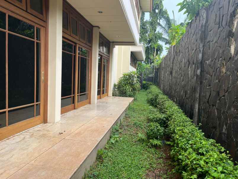 dijual rumah patra kuningan