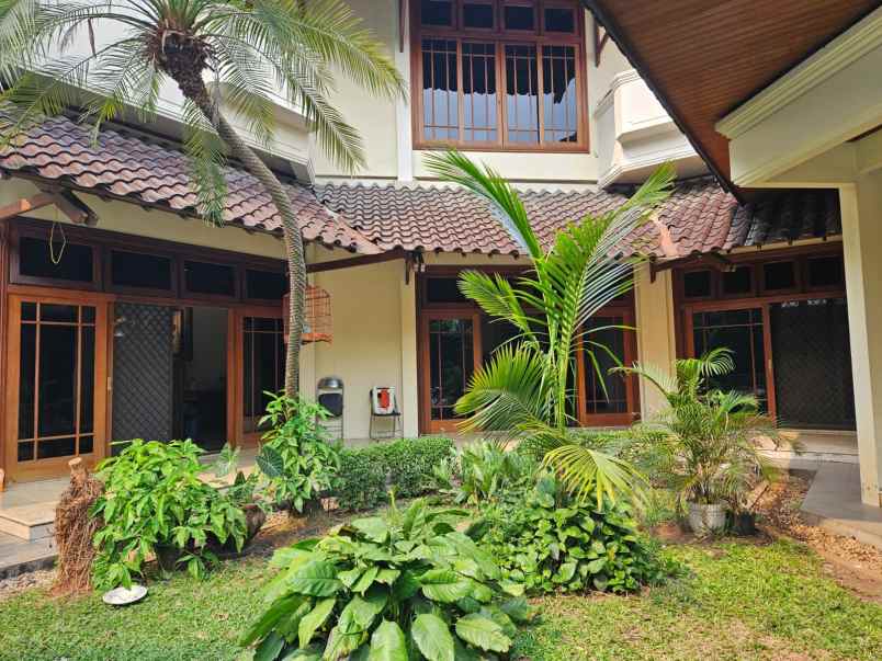 dijual rumah patra kuningan