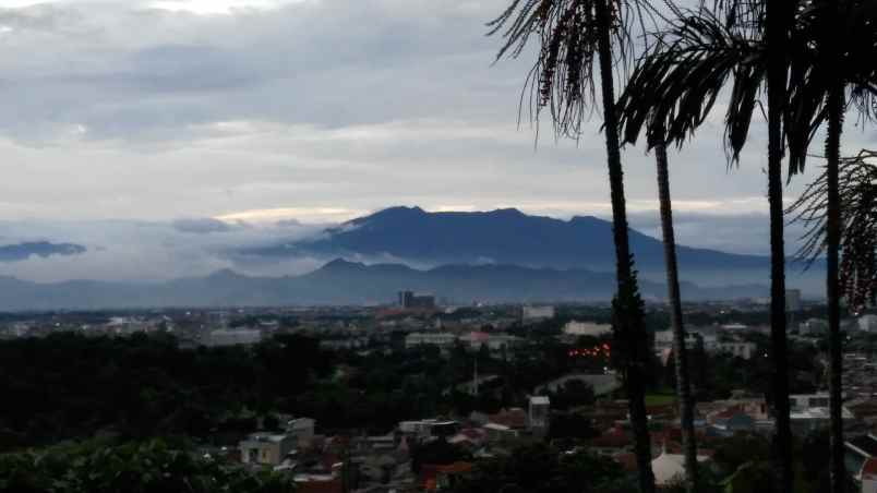 dijual rumah peninggalan orang tua