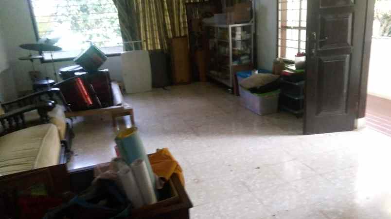 dijual rumah peninggalan orang tua