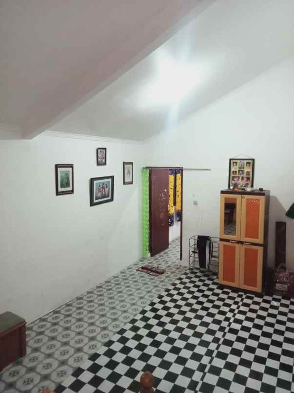 dijual rumah permana