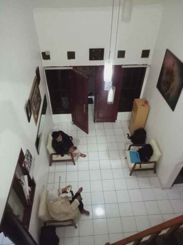 dijual rumah permana