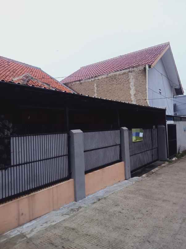 dijual rumah permana