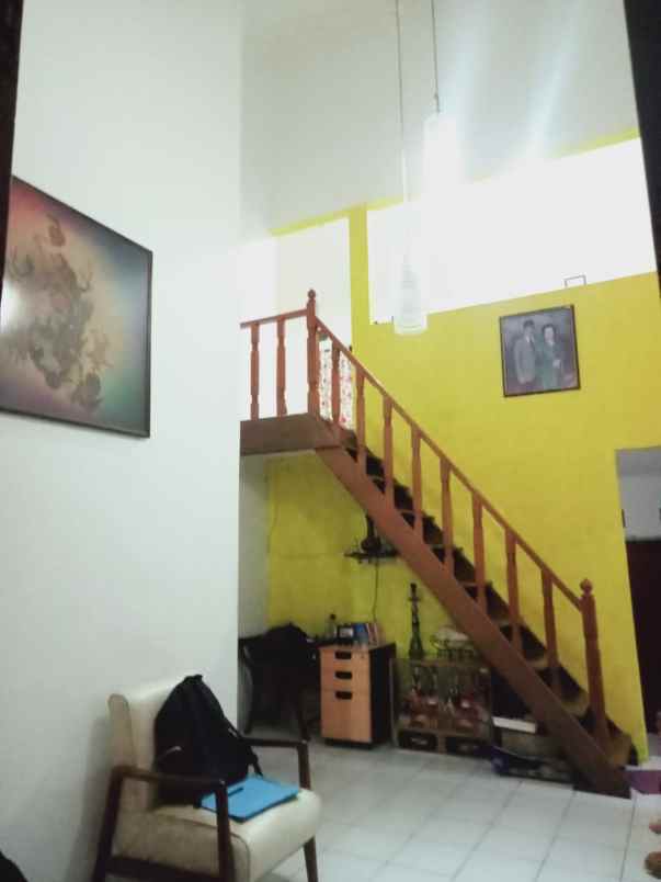 dijual rumah permana