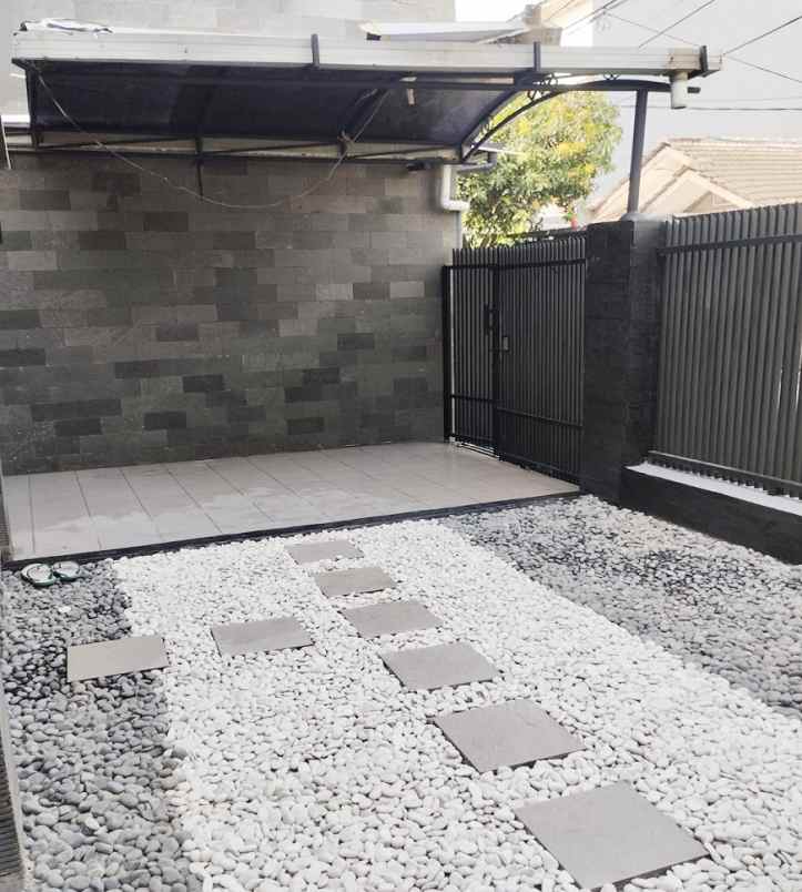 dijual rumah perumahan citra bumi