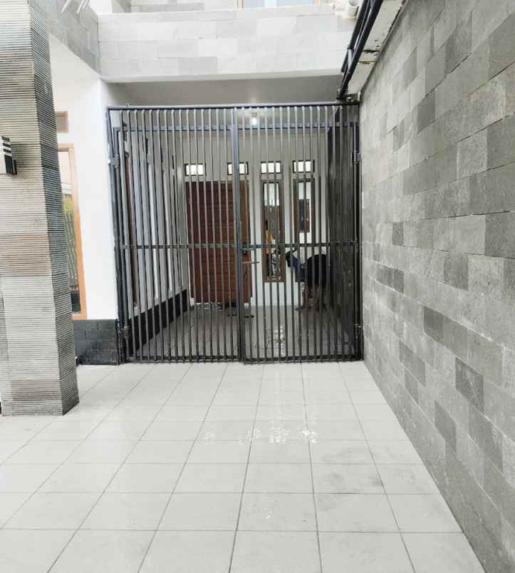 dijual rumah perumahan citra bumi