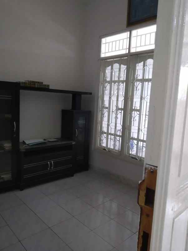 dijual rumah perumahan dasana indah