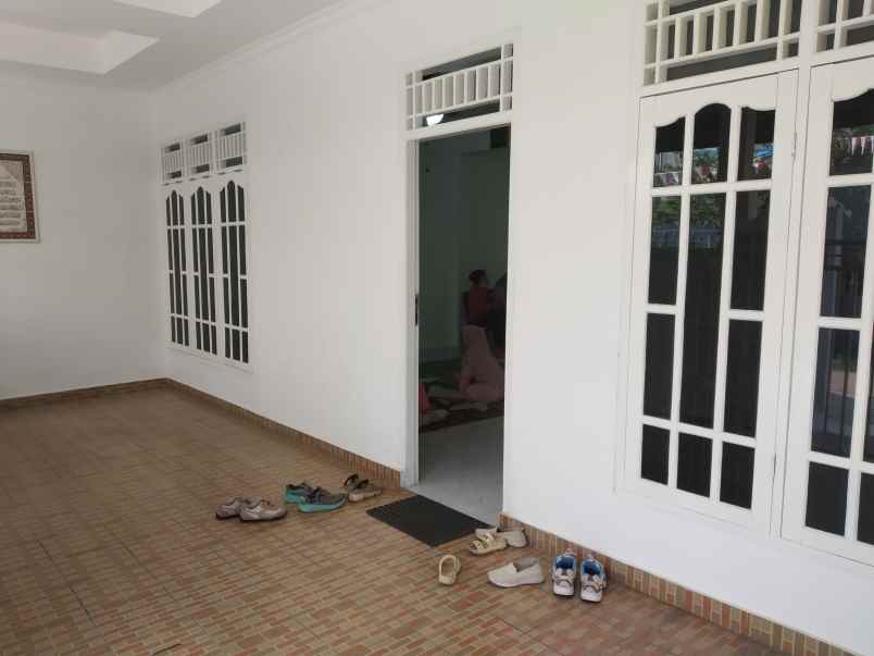 dijual rumah perumahan dasana indah