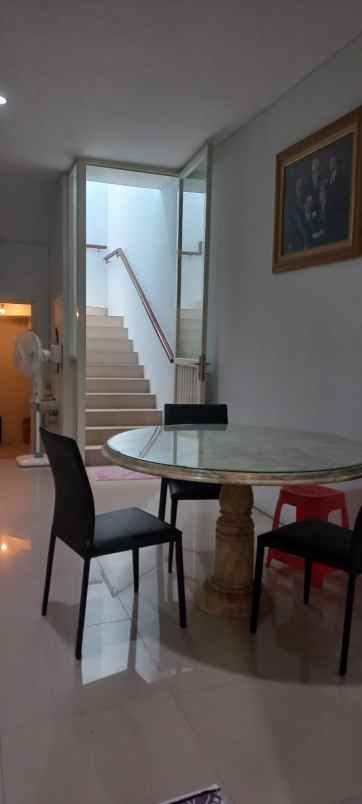 dijual rumah perumahan forest mansion