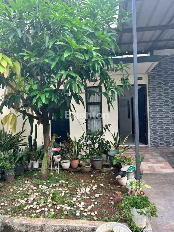 dijual rumah perumahan kencana village