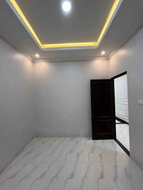 dijual rumah perumahan taman anyelir