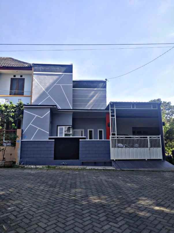 dijual rumah perumahan villa bukit