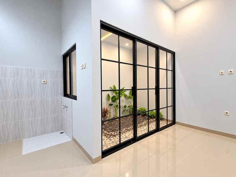dijual rumah perumahan villa indah