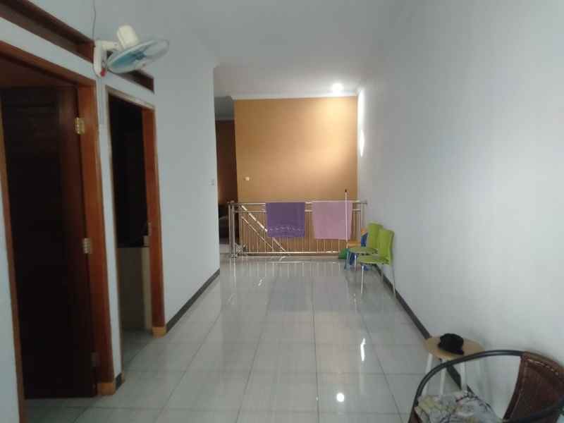 dijual rumah perumnas 1 cibodas