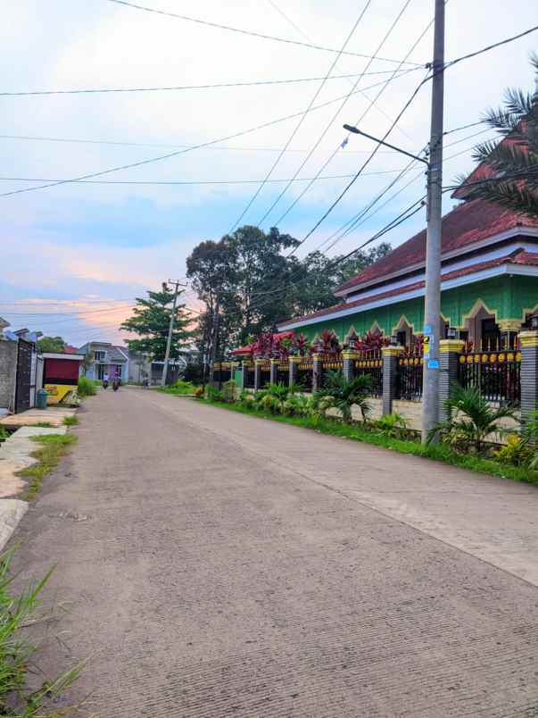 dijual rumah perumnas 1 sentraland avenue