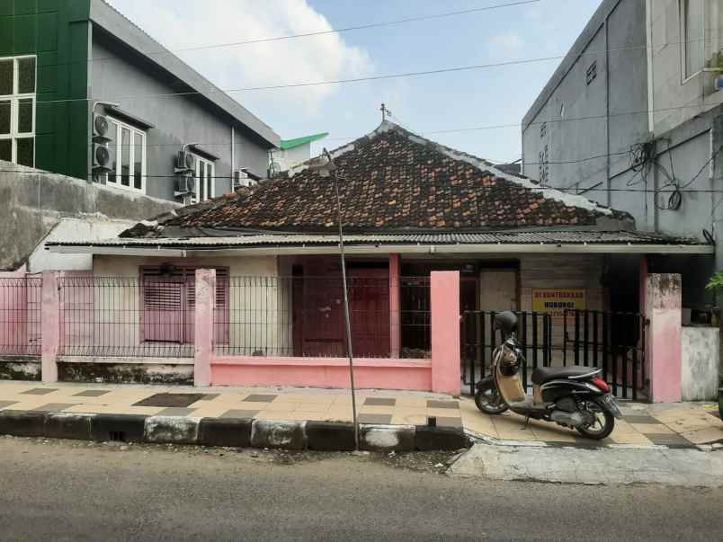 dijual rumah pinggir jalan raya lamongan kota