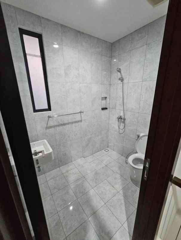 dijual rumah podomoro park