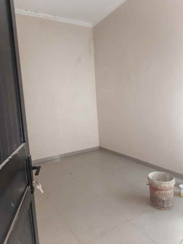 dijual rumah podorejo