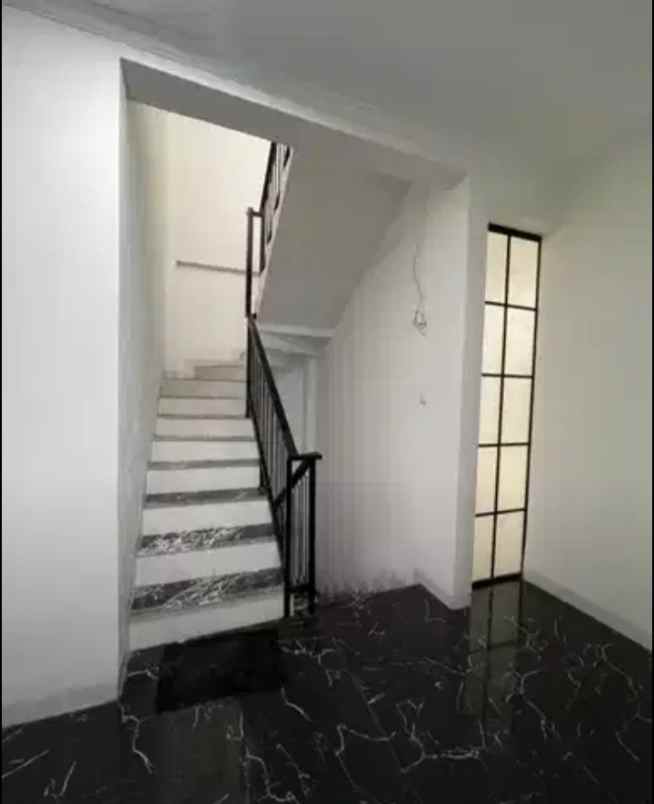 dijual rumah pondok indah jakarta selatan