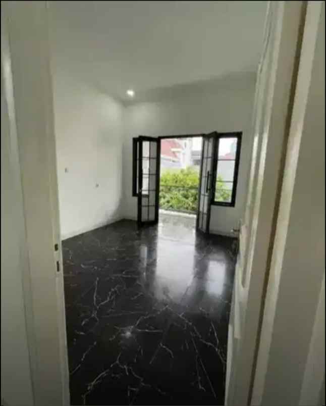 dijual rumah pondok indah jakarta selatan