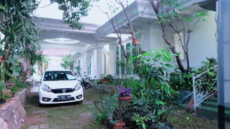 dijual rumah pondok kelapa