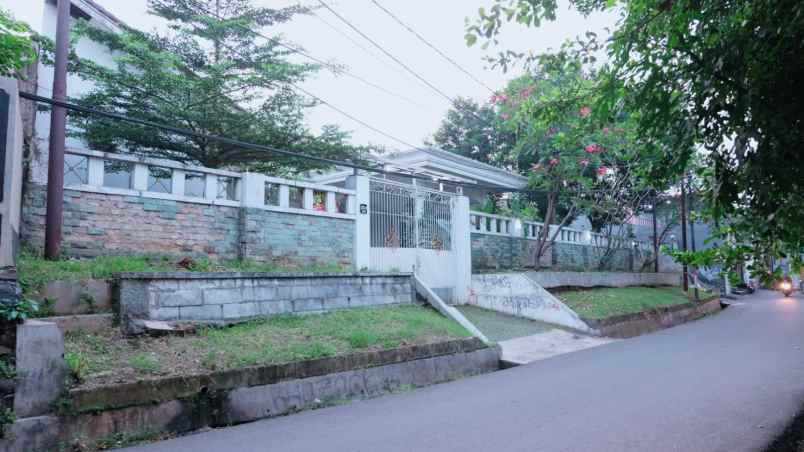 dijual rumah pondok kelapa