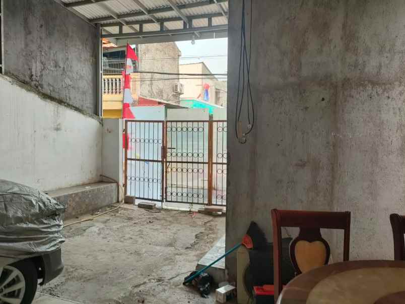 dijual rumah pondok kelapa