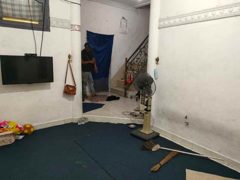 dijual rumah pondok kelapa