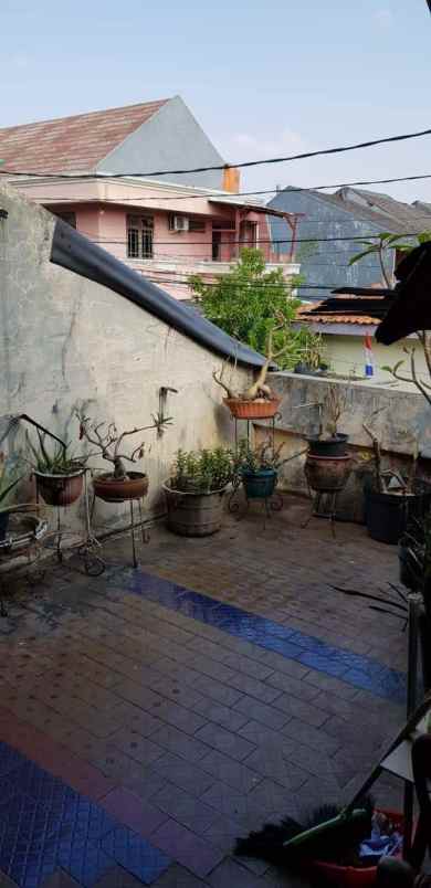 dijual rumah pondok kelapa