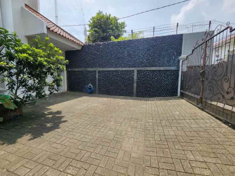 dijual rumah pondok labu cilandak