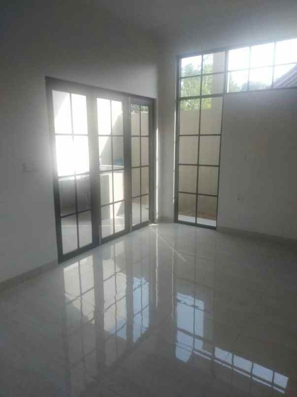 dijual rumah pondok petir