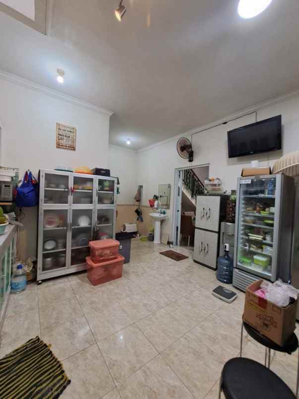 dijual rumah pondok timur indah