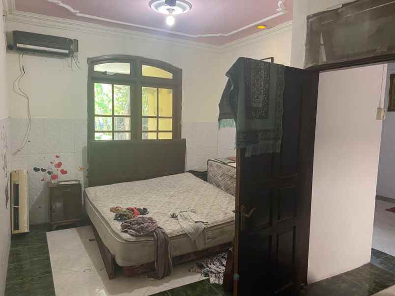 dijual rumah pondok wage indah