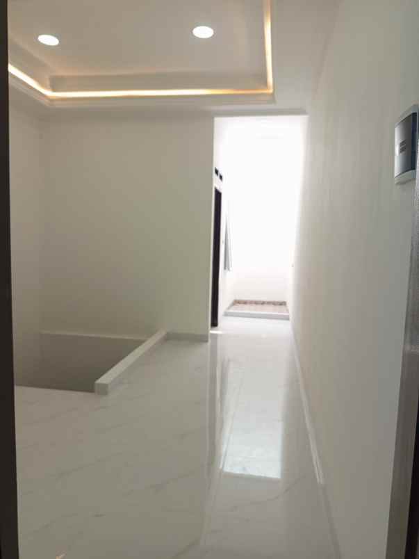 dijual rumah poris cipondoh