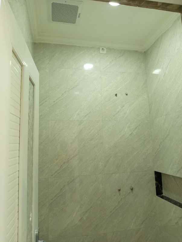 dijual rumah poris cipondoh