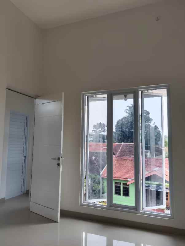 dijual rumah pudakpayung