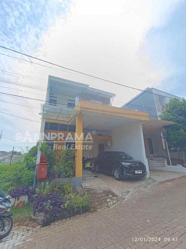 dijual rumah puri depok mas