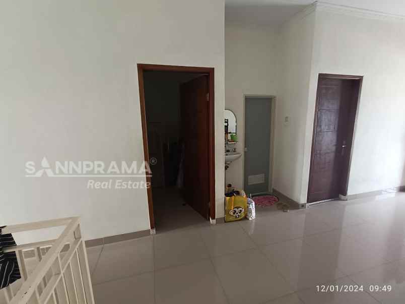 dijual rumah puri depok mas