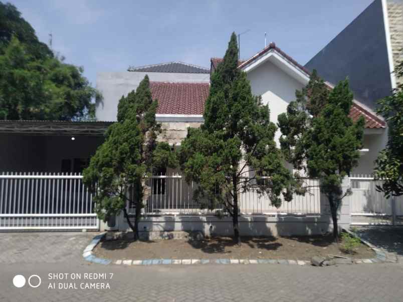 dijual rumah puri surya jaya
