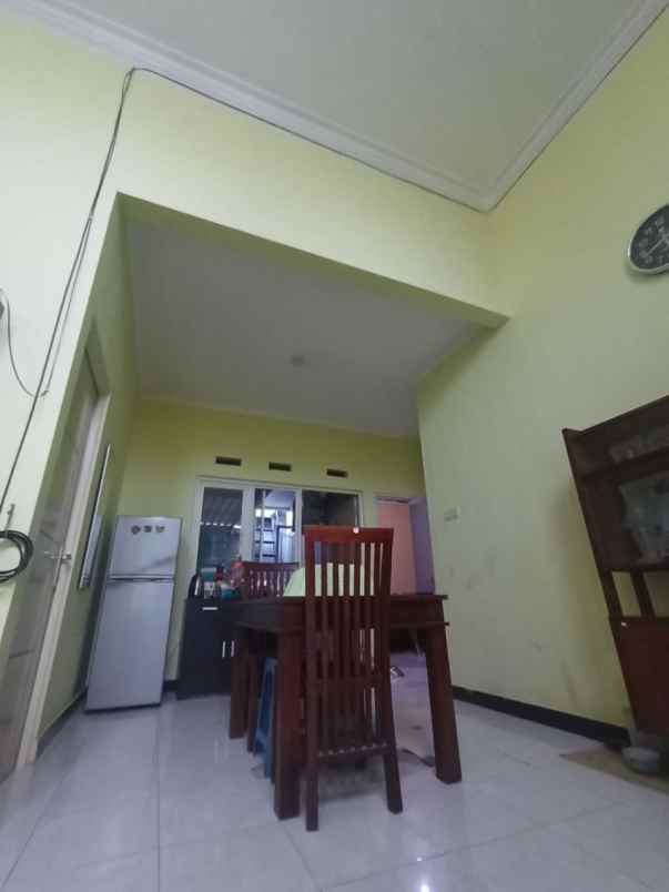 dijual rumah puri surya jaya cluster