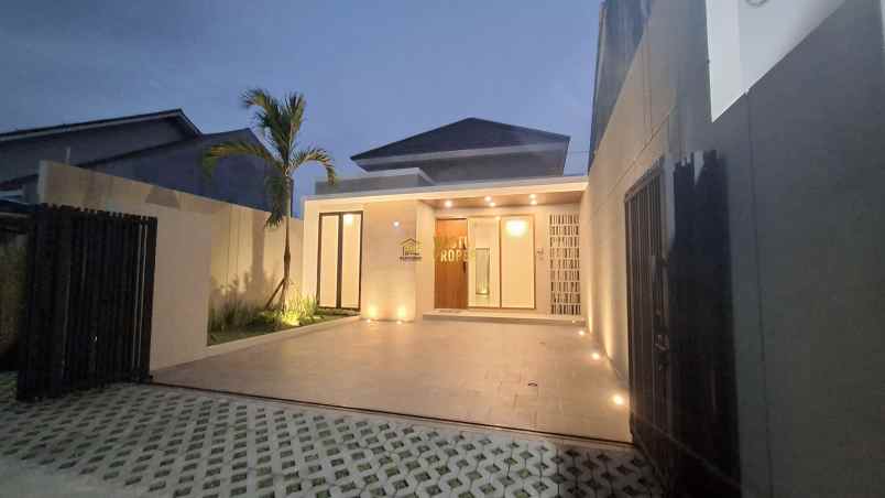 dijual rumah purwomartani kalasan