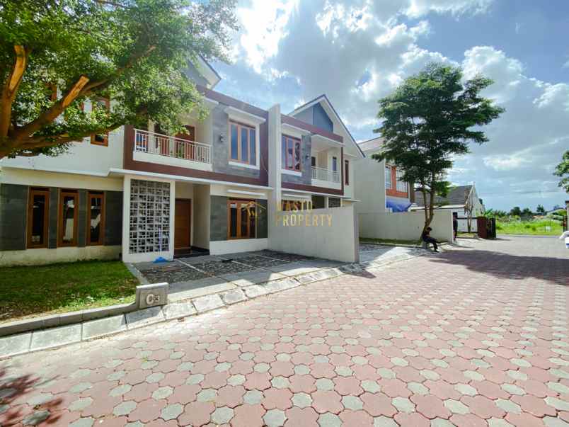 dijual rumah purwomartani kalasan