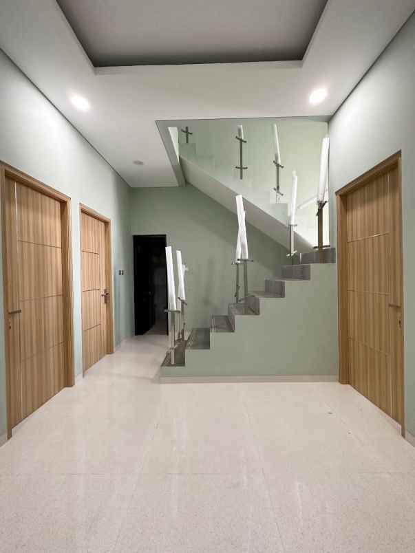 dijual rumah raden inten jakarta timur