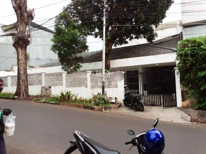 dijual rumah radio dalam gandaria utara