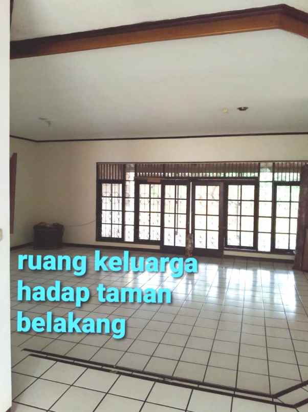 dijual rumah ragunan jakarta selatan