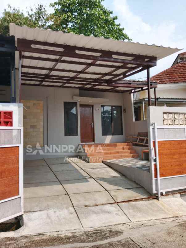 dijual rumah ratu jya cipayung depok