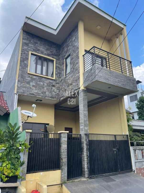 dijual rumah rawa buaya